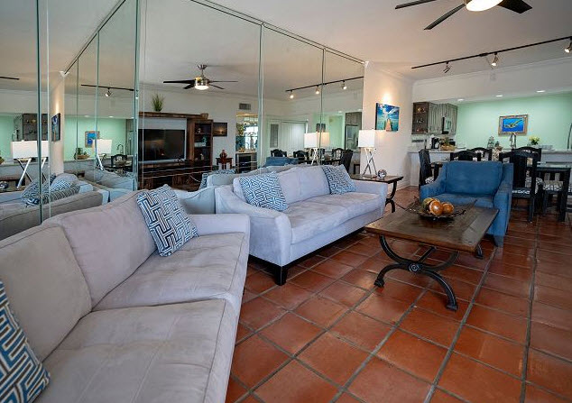 Large living rooom